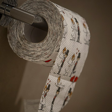 Toilettenpapier mit Hochzeitsmotiven.