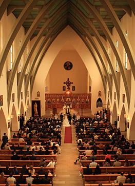 Hochzeit in Ludwigshafen. Trauung in der Kirche.